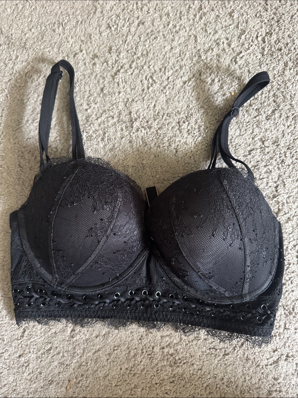 Victoria’s Secret Eyelet Lace Corset Bra 34D Very Sexy Black multi way push-up